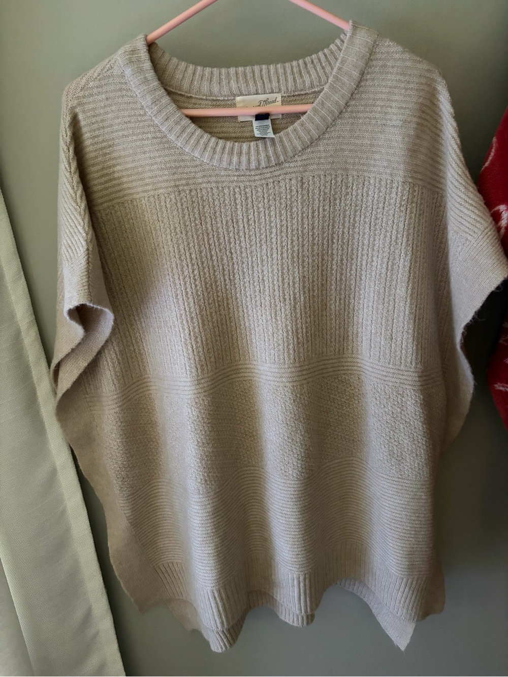 Universal Thread Cream Ribbed Crewneck pull over - long- great with leggings